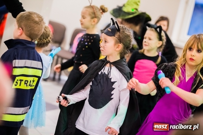 Zdjęcie w galerii na portalu naszraciborz.pl: Wielki bal karnawałowy w Pietrowicach Wielkich wiadomości z regionu