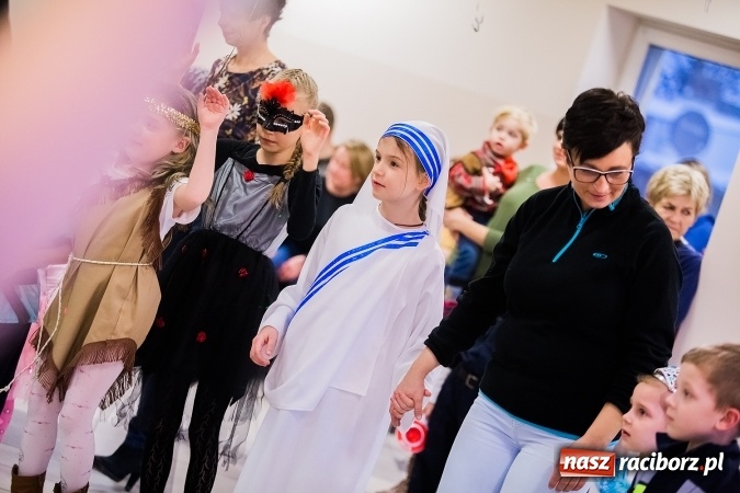 Zdjęcie w galerii na portalu naszraciborz.pl: Wielki bal karnawałowy w Pietrowicach Wielkich wiadomości z regionu