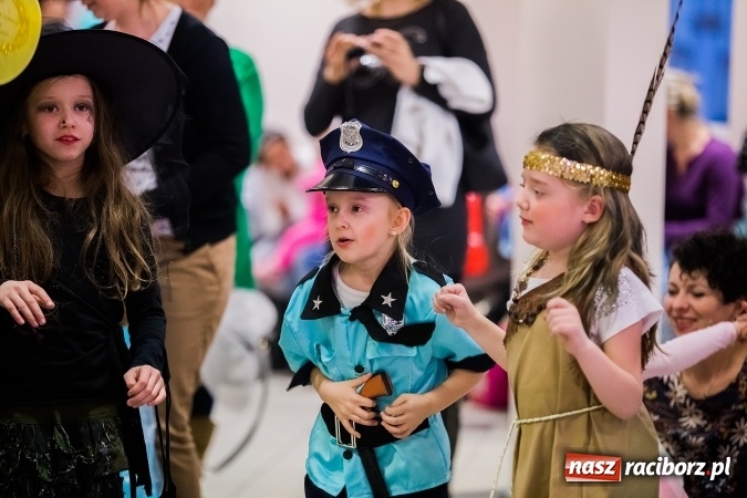 Zdjęcie w galerii na portalu naszraciborz.pl: Wielki bal karnawałowy w Pietrowicach Wielkich wiadomości z regionu