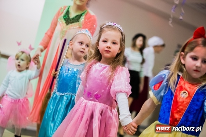 Zdjęcie w galerii na portalu naszraciborz.pl: Wielki bal karnawałowy w Pietrowicach Wielkich wiadomości z regionu