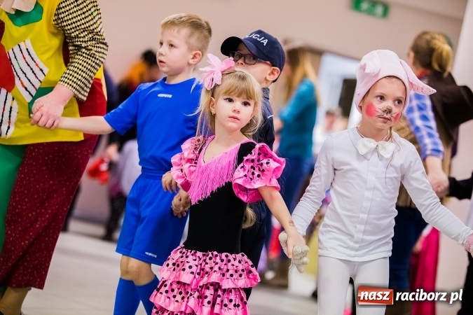 Zdjęcie w galerii na portalu naszraciborz.pl: Wielki bal karnawałowy w Pietrowicach Wielkich wiadomości z regionu