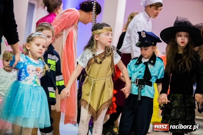 Zdjęcie w galerii na portalu naszraciborz.pl: Wielki bal karnawałowy w Pietrowicach Wielkich wiadomości z regionu