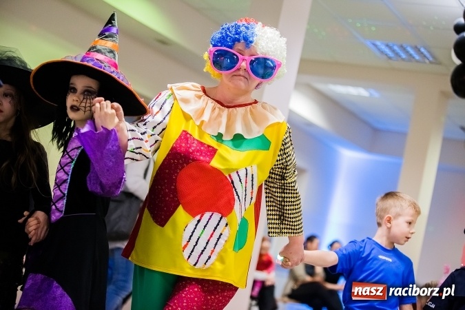 Zdjęcie w galerii na portalu naszraciborz.pl: Wielki bal karnawałowy w Pietrowicach Wielkich wiadomości z regionu