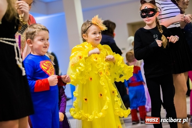 Zdjęcie w galerii na portalu naszraciborz.pl: Wielki bal karnawałowy w Pietrowicach Wielkich wiadomości z regionu