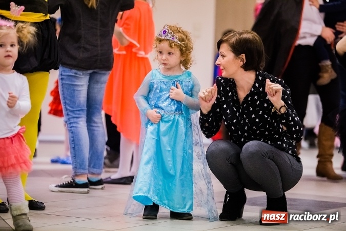 Zdjęcie w galerii na portalu naszraciborz.pl: Wielki bal karnawałowy w Pietrowicach Wielkich wiadomości z regionu