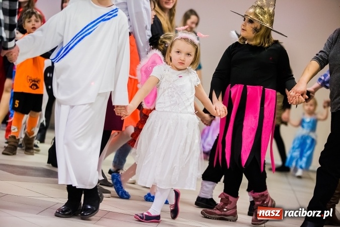 Zdjęcie w galerii na portalu naszraciborz.pl: Wielki bal karnawałowy w Pietrowicach Wielkich wiadomości z regionu