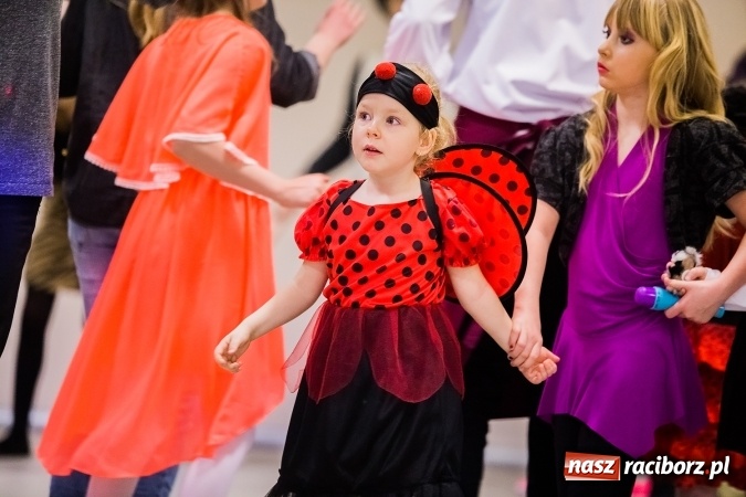 Zdjęcie w galerii na portalu naszraciborz.pl: Wielki bal karnawałowy w Pietrowicach Wielkich wiadomości z regionu