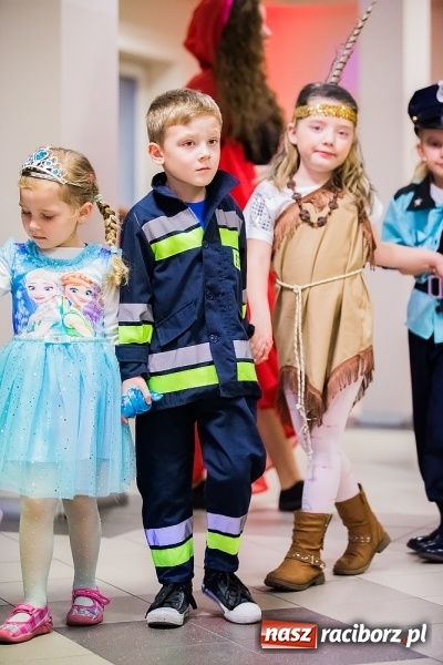 Zdjęcie w galerii na portalu naszraciborz.pl: Wielki bal karnawałowy w Pietrowicach Wielkich wiadomości z regionu