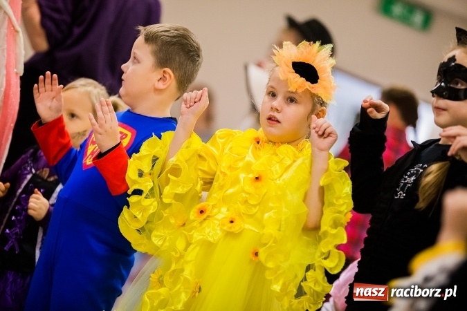 Zdjęcie w galerii na portalu naszraciborz.pl: Wielki bal karnawałowy w Pietrowicach Wielkich wiadomości z regionu