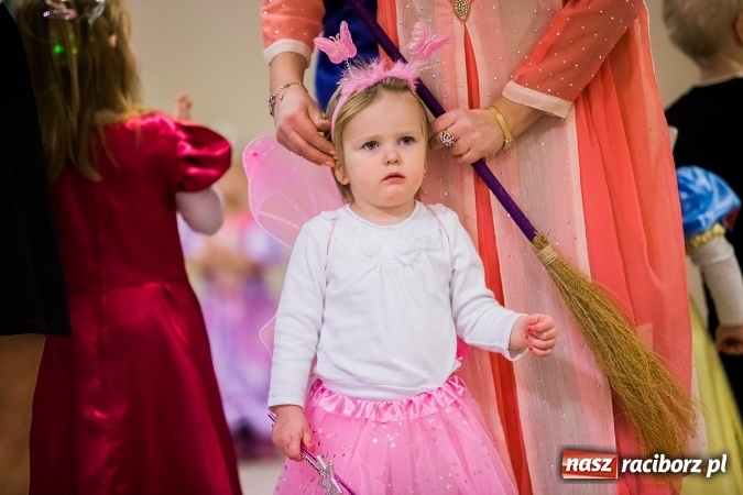 Zdjęcie w galerii na portalu naszraciborz.pl: Wielki bal karnawałowy w Pietrowicach Wielkich wiadomości z regionu