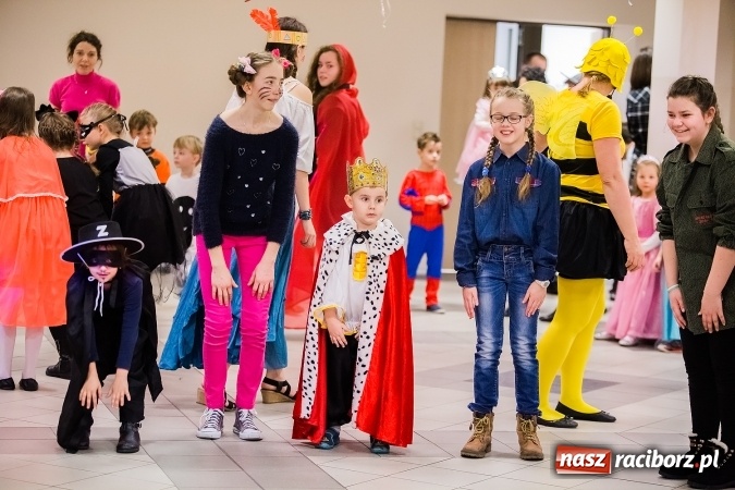 Zdjęcie w galerii na portalu naszraciborz.pl: Wielki bal karnawałowy w Pietrowicach Wielkich wiadomości z regionu