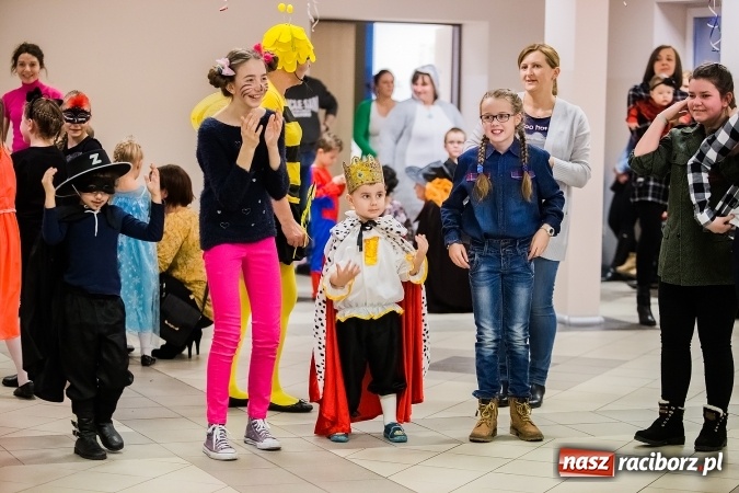 Zdjęcie w galerii na portalu naszraciborz.pl: Wielki bal karnawałowy w Pietrowicach Wielkich wiadomości z regionu