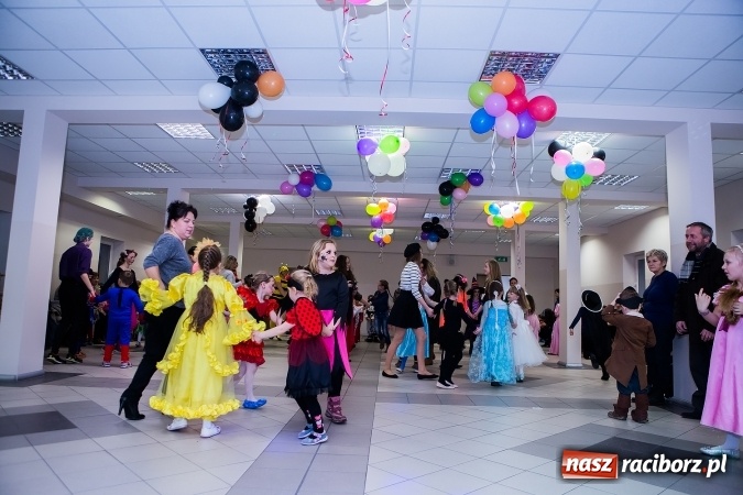 Zdjęcie w galerii na portalu naszraciborz.pl: Wielki bal karnawałowy w Pietrowicach Wielkich wiadomości z regionu