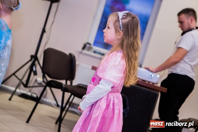 Zdjęcie w galerii na portalu naszraciborz.pl: Wielki bal karnawałowy w Pietrowicach Wielkich wiadomości z regionu