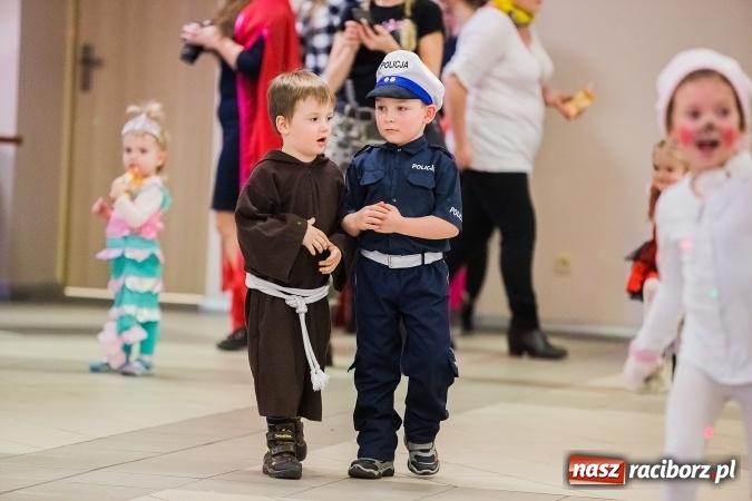Zdjęcie w galerii na portalu naszraciborz.pl: Wielki bal karnawałowy w Pietrowicach Wielkich wiadomości z regionu