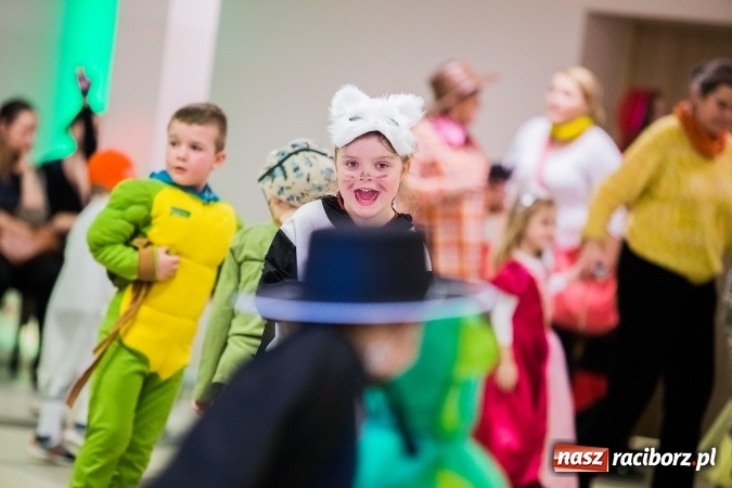 Zdjęcie w galerii na portalu naszraciborz.pl: Wielki bal karnawałowy w Pietrowicach Wielkich wiadomości z regionu