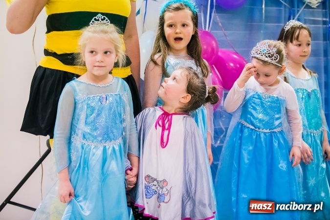 Zdjęcie w galerii na portalu naszraciborz.pl: Wielki bal karnawałowy w Pietrowicach Wielkich wiadomości z regionu