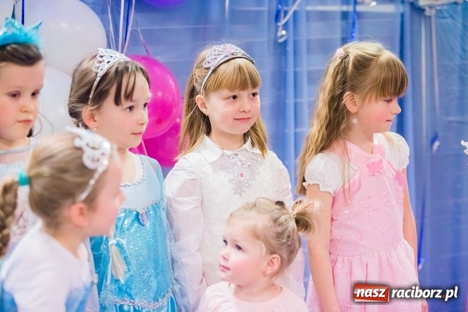 Zdjęcie w galerii na portalu naszraciborz.pl: Wielki bal karnawałowy w Pietrowicach Wielkich wiadomości z regionu