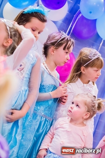 Zdjęcie w galerii na portalu naszraciborz.pl: Wielki bal karnawałowy w Pietrowicach Wielkich wiadomości z regionu