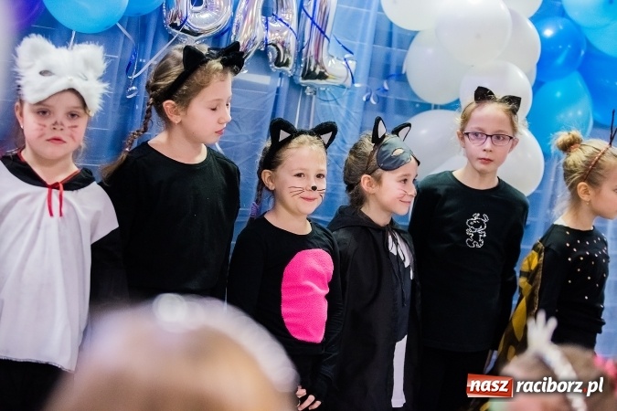 Zdjęcie w galerii na portalu naszraciborz.pl: Wielki bal karnawałowy w Pietrowicach Wielkich wiadomości z regionu