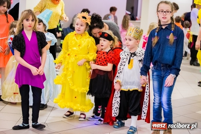 Zdjęcie w galerii na portalu naszraciborz.pl: Wielki bal karnawałowy w Pietrowicach Wielkich wiadomości z regionu