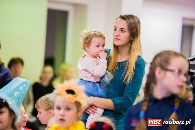 Zdjęcie w galerii na portalu naszraciborz.pl: Wielki bal karnawałowy w Pietrowicach Wielkich wiadomości z regionu