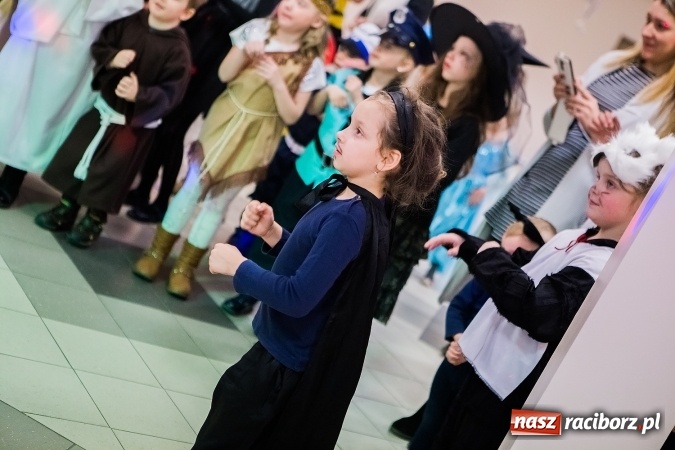 Zdjęcie w galerii na portalu naszraciborz.pl: Wielki bal karnawałowy w Pietrowicach Wielkich wiadomości z regionu