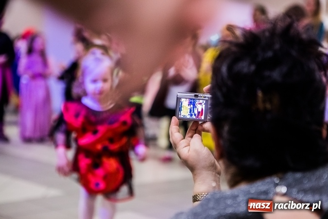 Zdjęcie w galerii na portalu naszraciborz.pl: Wielki bal karnawałowy w Pietrowicach Wielkich wiadomości z regionu