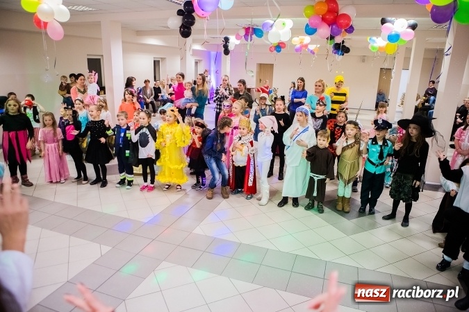 Zdjęcie w galerii na portalu naszraciborz.pl: Wielki bal karnawałowy w Pietrowicach Wielkich wiadomości z regionu