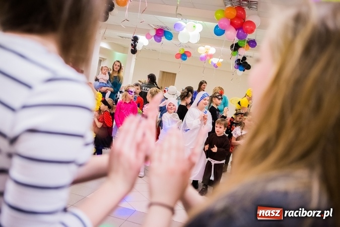 Zdjęcie w galerii na portalu naszraciborz.pl: Wielki bal karnawałowy w Pietrowicach Wielkich wiadomości z regionu