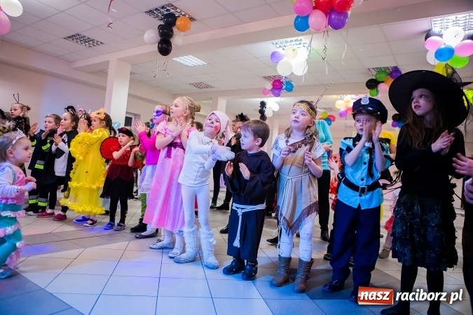 Zdjęcie w galerii na portalu naszraciborz.pl: Wielki bal karnawałowy w Pietrowicach Wielkich wiadomości z regionu