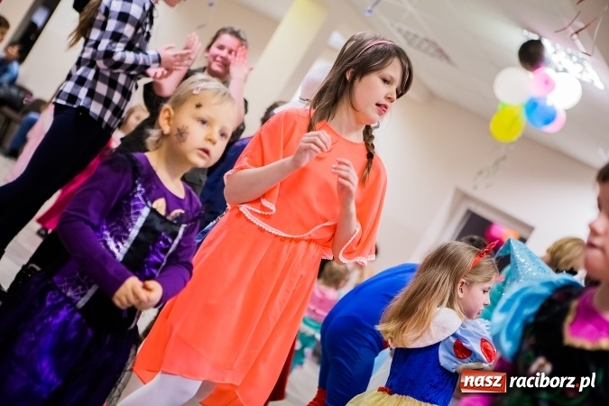 Zdjęcie w galerii na portalu naszraciborz.pl: Wielki bal karnawałowy w Pietrowicach Wielkich wiadomości z regionu