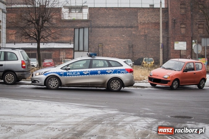 Zdjęcie w galerii na portalu naszraciborz.pl: Pechowe skrzyżowanie. Dwie kolizje w ciągu doby wiadomości z regionu