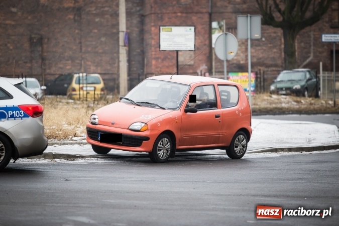 Zdjęcie w galerii na portalu naszraciborz.pl: Pechowe skrzyżowanie. Dwie kolizje w ciągu doby wiadomości z regionu