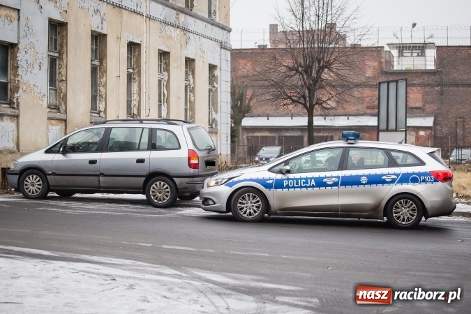 Zdjęcie w galerii na portalu naszraciborz.pl: Pechowe skrzyżowanie. Dwie kolizje w ciągu doby wiadomości z regionu