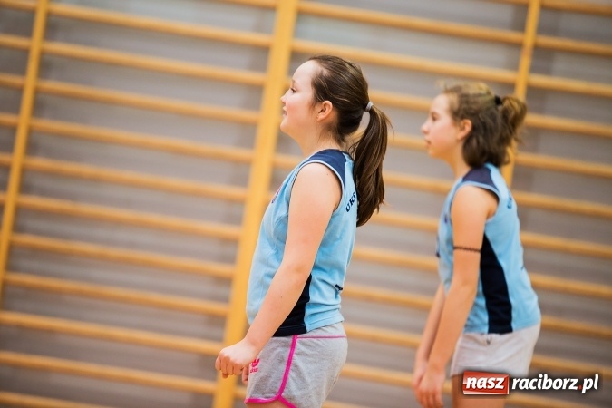 Zdjęcie w galerii na portalu naszraciborz.pl: Turniej dwójek siatkarskich w raciborskim Międzyszkolnym Ośrodku Sportowym wiadomości z regionu