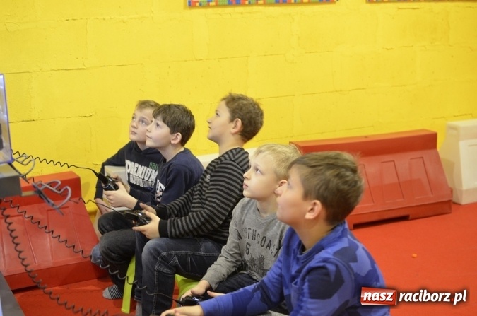 Zdjęcie w galerii na portalu naszraciborz.pl: Tydzień z kulturą w RCK. Wycieczka do krainy Lego w Gliwicach wiadomości z regionu