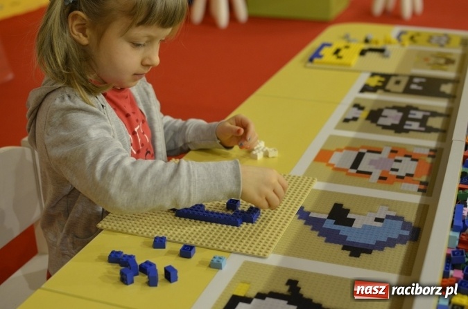 Zdjęcie w galerii na portalu naszraciborz.pl: Tydzień z kulturą w RCK. Wycieczka do krainy Lego w Gliwicach wiadomości z regionu