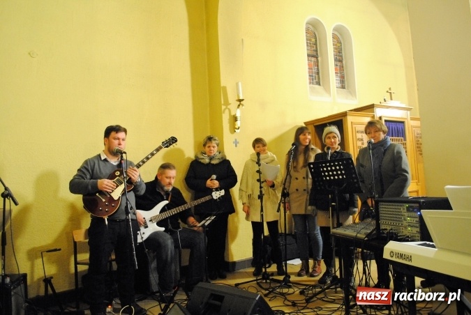 Zdjęcie w galerii na portalu naszraciborz.pl: Koncert i zbiórka na szczytny cel - Kolędowanie dla Kamerunu w kościele NSPJ wiadomości z regionu