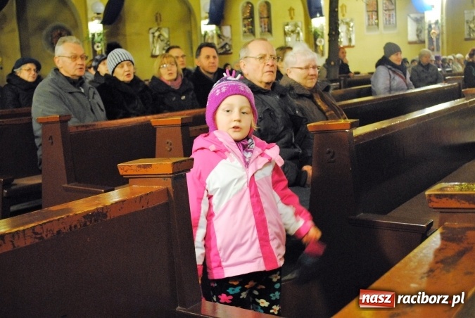 Zdjęcie w galerii na portalu naszraciborz.pl: Koncert i zbiórka na szczytny cel - Kolędowanie dla Kamerunu w kościele NSPJ wiadomości z regionu