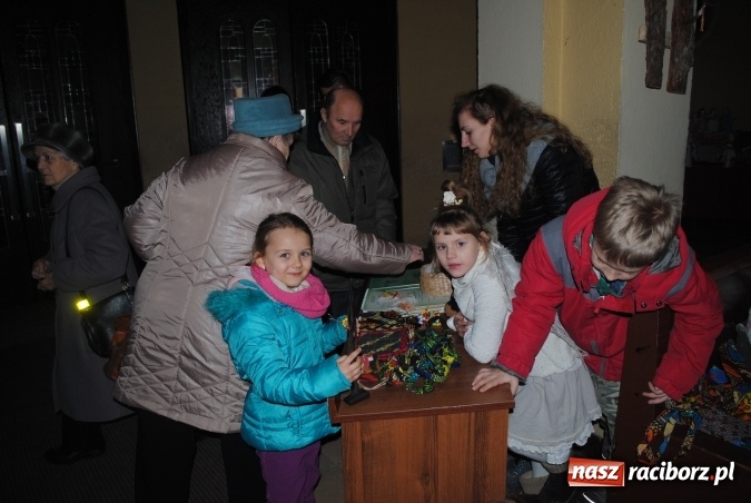 Zdjęcie w galerii na portalu naszraciborz.pl: Koncert i zbiórka na szczytny cel - Kolędowanie dla Kamerunu w kościele NSPJ wiadomości z regionu
