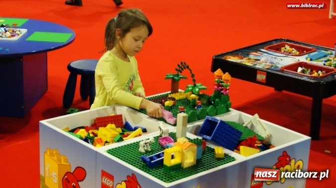 Zdjęcie w galerii na portalu naszraciborz.pl: Uczestnicy Ferii z biblioteką w świecie LEGO  wiadomości z regionu
