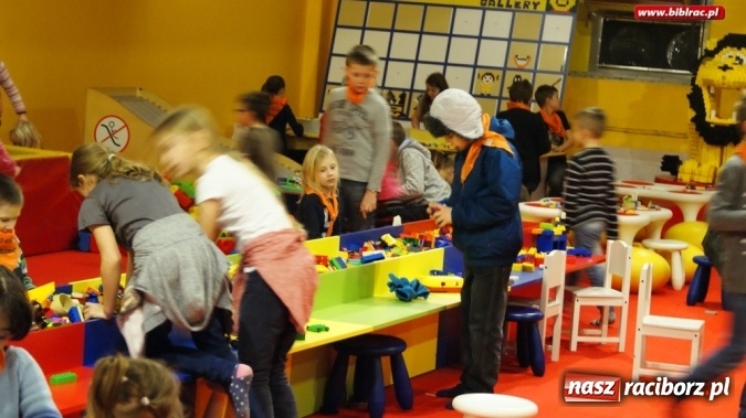 Zdjęcie w galerii na portalu naszraciborz.pl: Uczestnicy Ferii z biblioteką w świecie LEGO  wiadomości z regionu