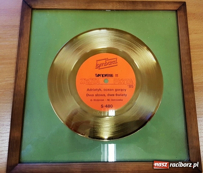 Zdjęcie w galerii na portalu naszraciborz.pl: Charytatywne aukcje - do zdobycia trzepak i cenne płyty wiadomości z regionu