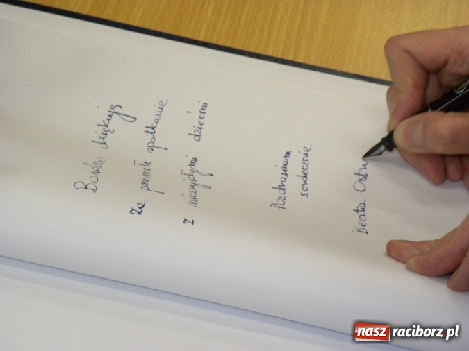 Zdjęcie w galerii na portalu naszraciborz.pl: Ferie z biblioteką: spotkanie z pisarką Beatą Ostrowicką wiadomości z regionu