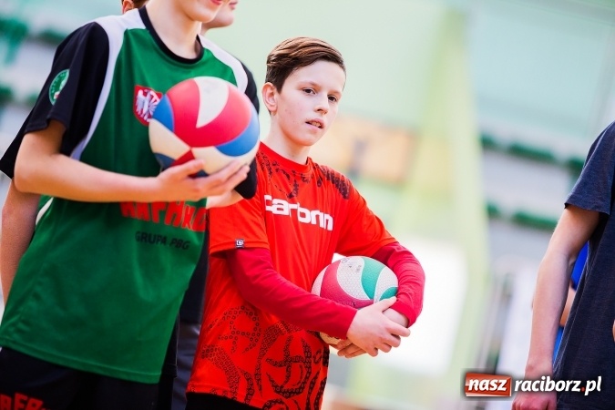 Zdjęcie w galerii na portalu naszraciborz.pl: Turniej dwójek siatkarskich w Arenie Rafako i MOS-ie wiadomości z regionu