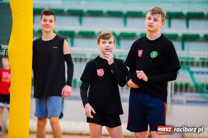 Zdjęcie w galerii na portalu naszraciborz.pl: Turniej dwójek siatkarskich w Arenie Rafako i MOS-ie wiadomości z regionu