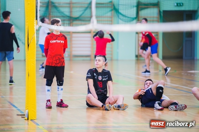 Zdjęcie w galerii na portalu naszraciborz.pl: Turniej dwójek siatkarskich w Arenie Rafako i MOS-ie wiadomości z regionu