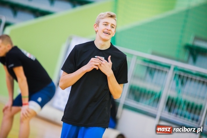 Zdjęcie w galerii na portalu naszraciborz.pl: Turniej dwójek siatkarskich w Arenie Rafako i MOS-ie wiadomości z regionu