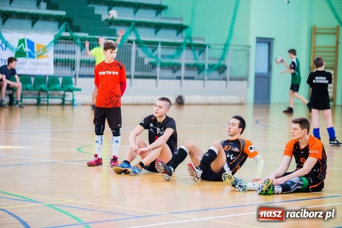 Zdjęcie w galerii na portalu naszraciborz.pl: Turniej dwójek siatkarskich w Arenie Rafako i MOS-ie wiadomości z regionu